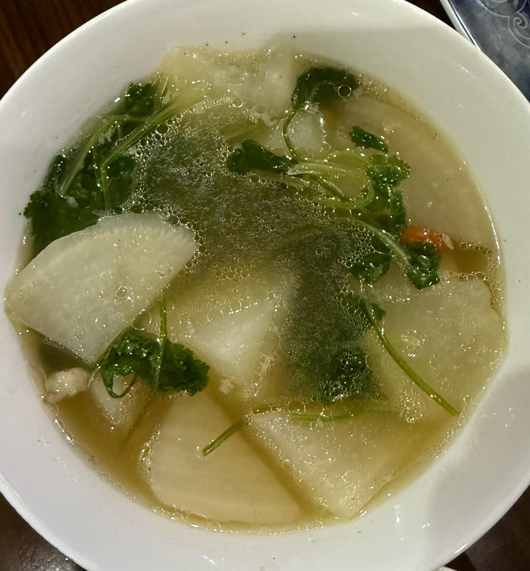 清炖滋补羊排汤