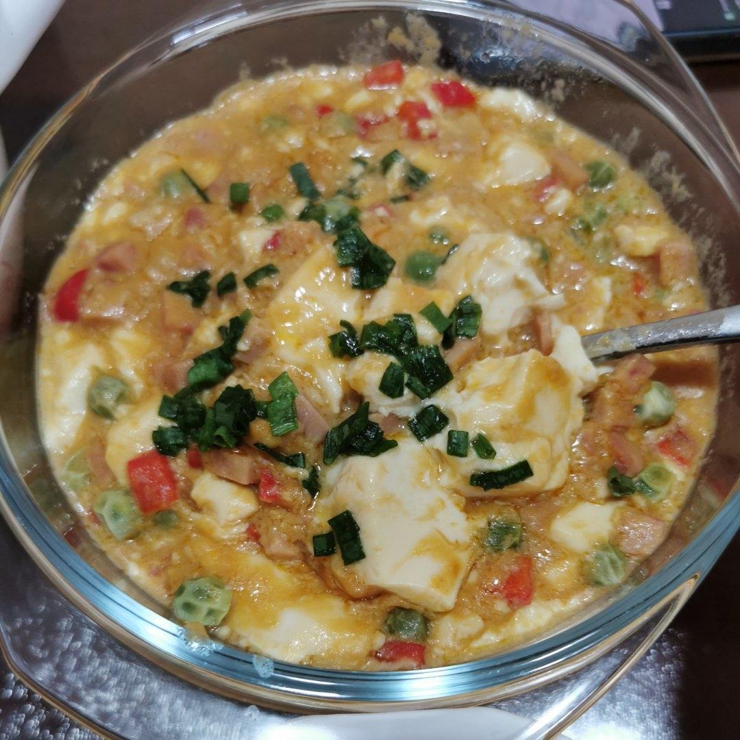 营养又鲜香的咸蛋黄豆腐煲
