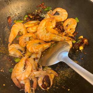 干锅香辣虾的做法 步骤5