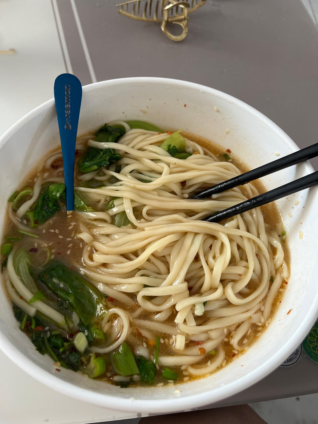 直击灵魂的懒人开胃面条 ｜ 酸汤面
