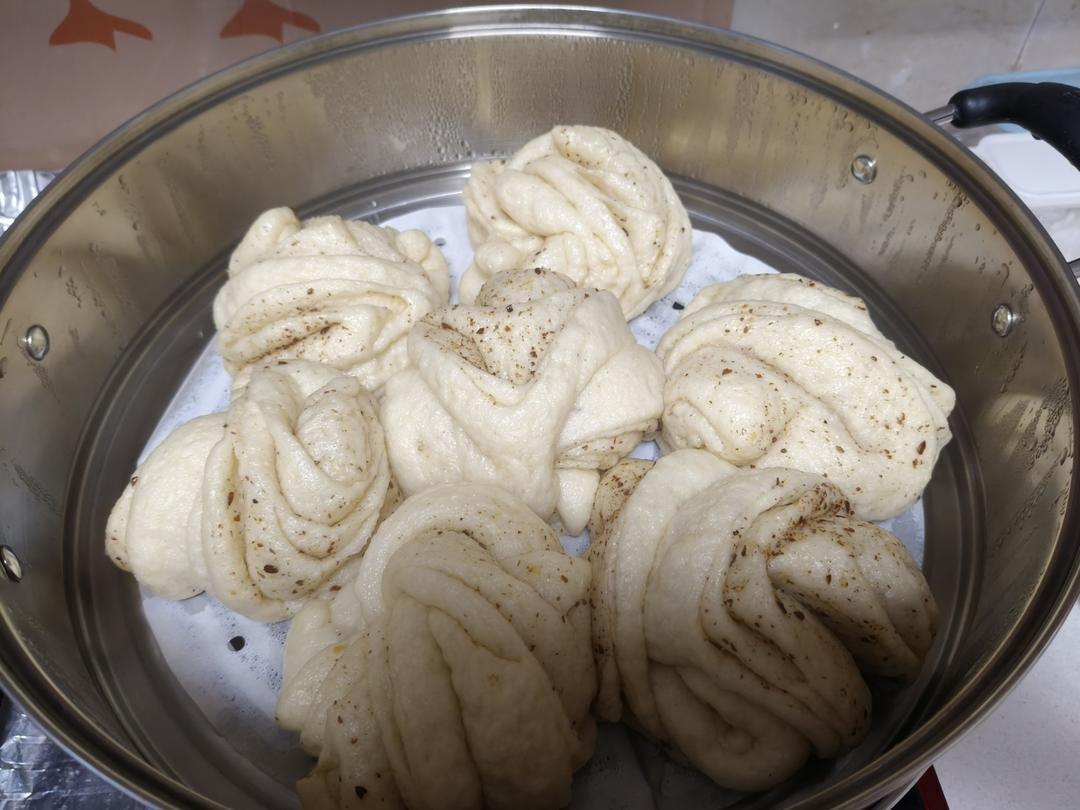 香豆粉、胡麻粉花卷