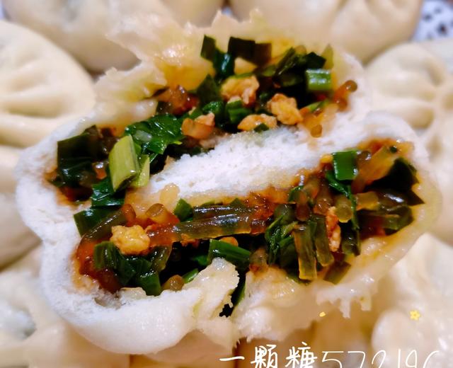 比肉香的༄「韭菜素三鲜包子」༄的做法