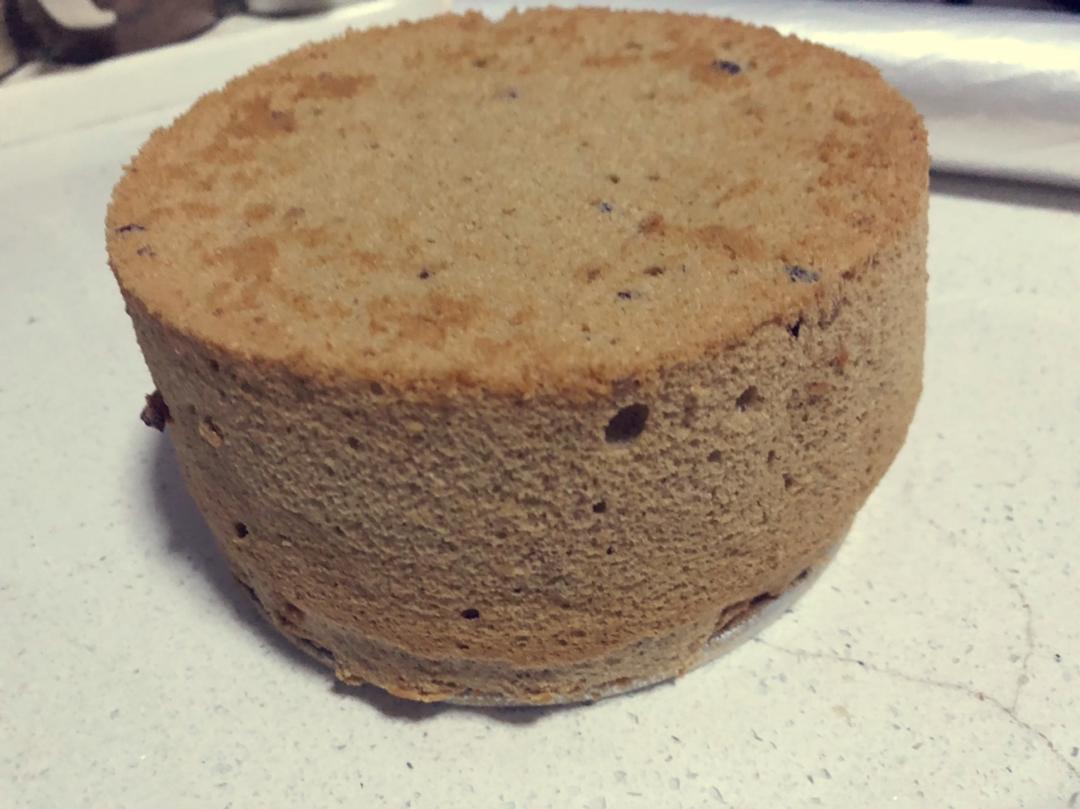 浓郁咖啡坚果戚风蛋糕