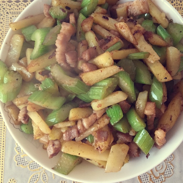 西芹土豆条