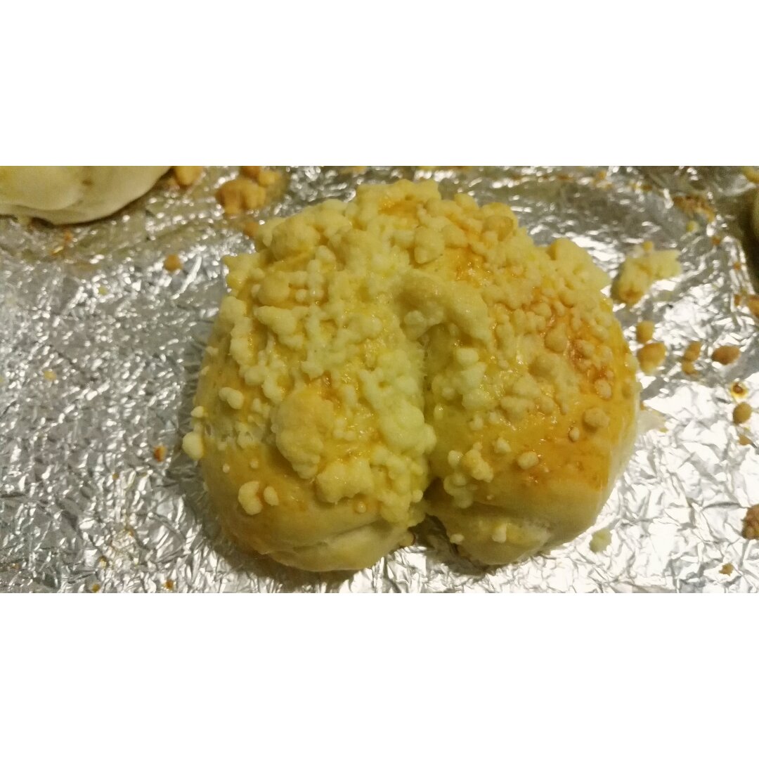 奶香酥粒面包