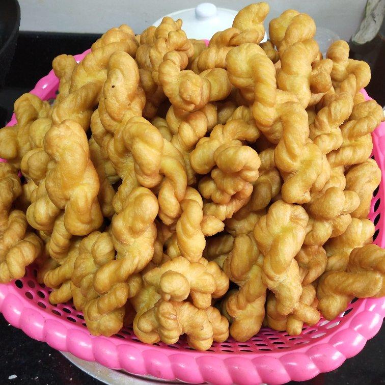 鸡蛋小麻花