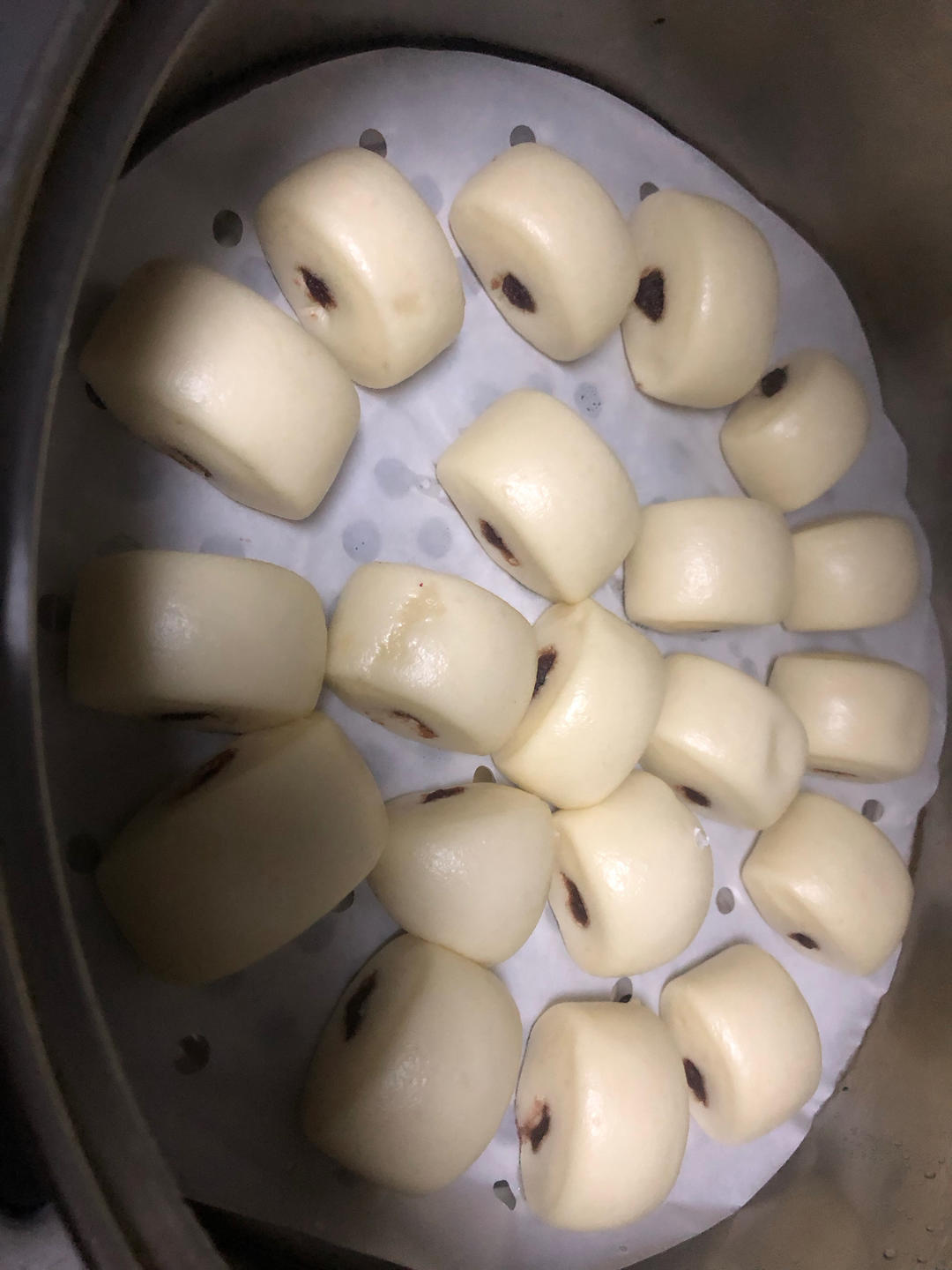 豆沙小馒头，我可以一口吃五个~