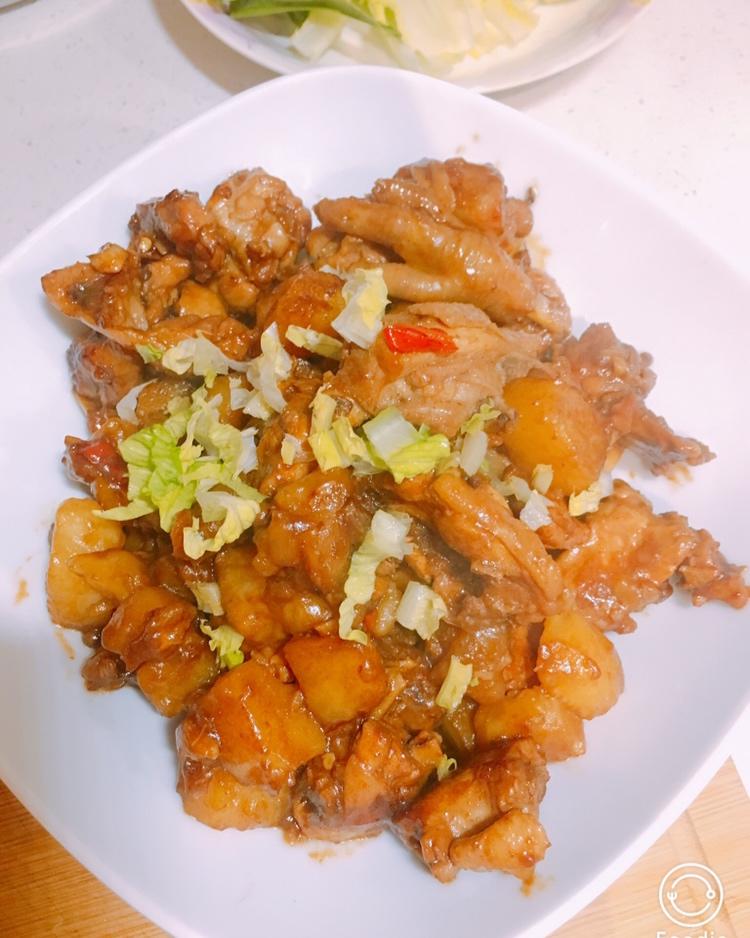 土豆炖鸡块