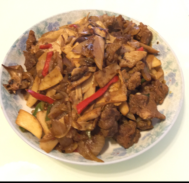 黑椒牛肉粒