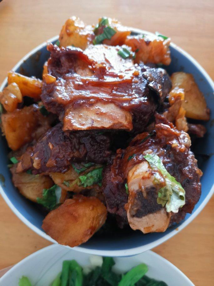 红烧牛排骨
