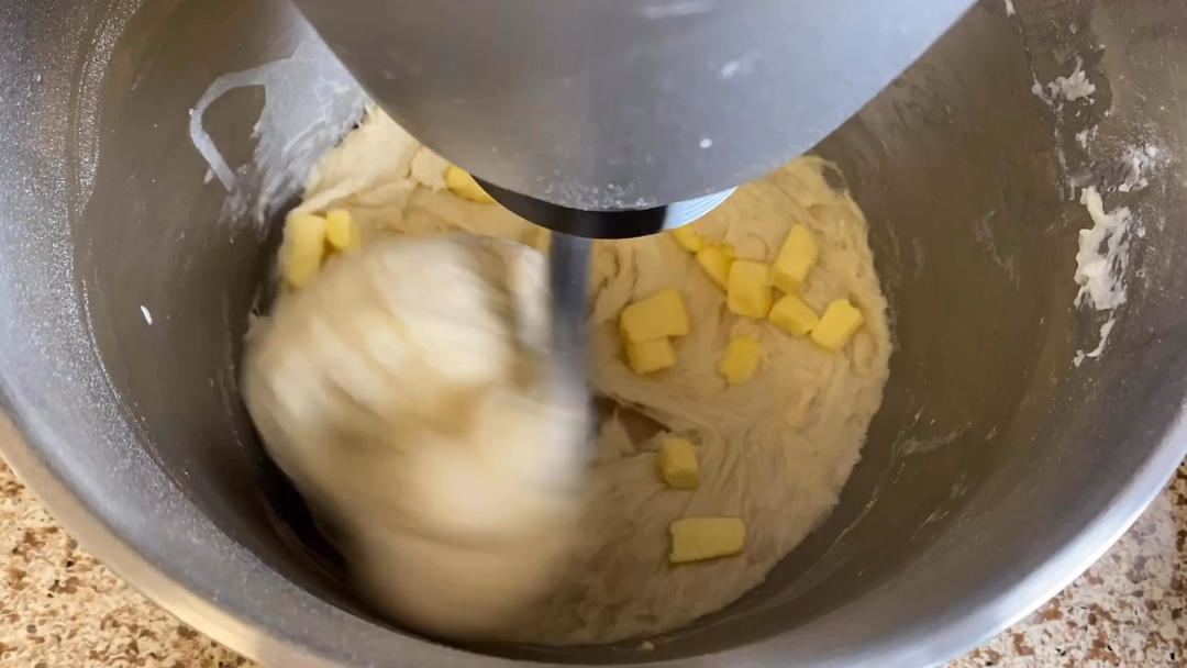 好吃到出炉就被抢光的墨西哥红豆面包