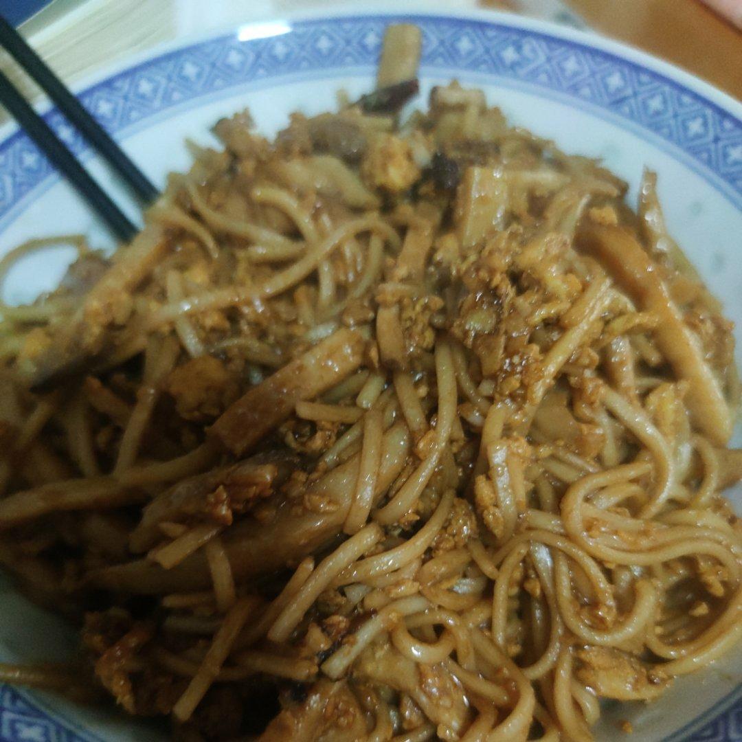杏鲍菇炒鸡蛋
