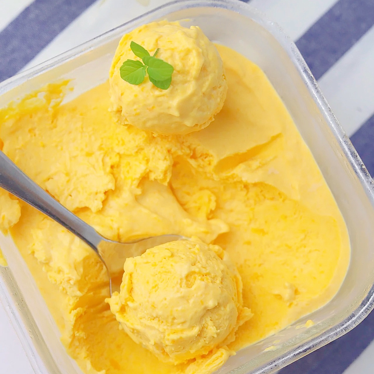 超级懒人芒果冰淇淋，只需三种材料，无蛋无冰渣的做法 步骤8