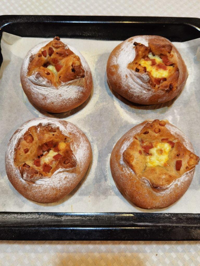 全麦芝士熔岩面包