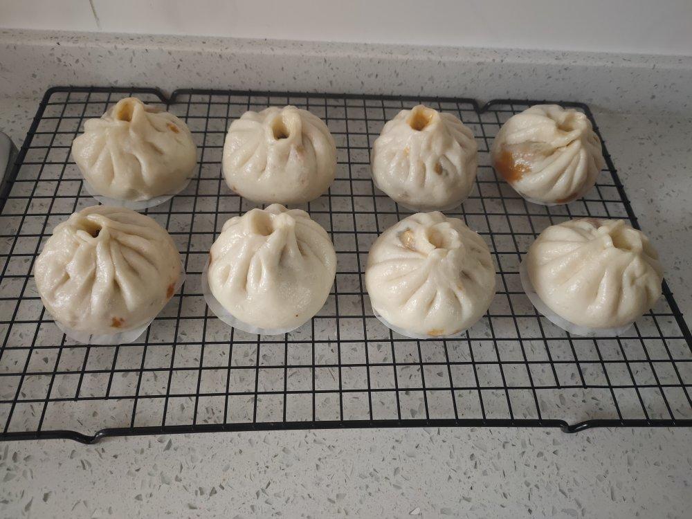 胡萝卜木耳鸡蛋包子面包机和面