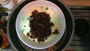 蚕豆米蒸蛋的做法 步骤2