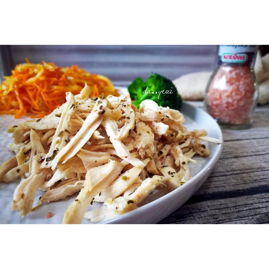 完美口感的水煮鸡胸肉 Poached Chicken Breast