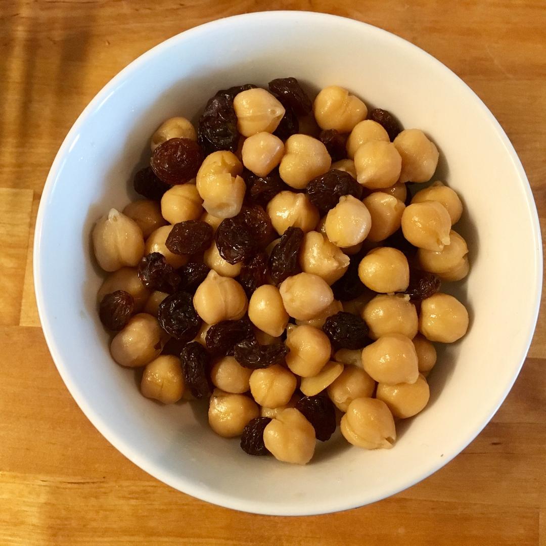 派树做的五香鹰嘴豆