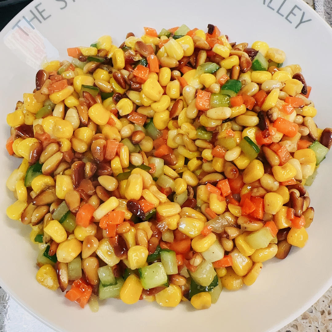 营养素食松仁玉米