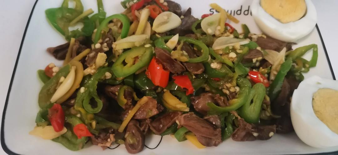 青椒洋葱爆炒鸭心（色香味俱全）