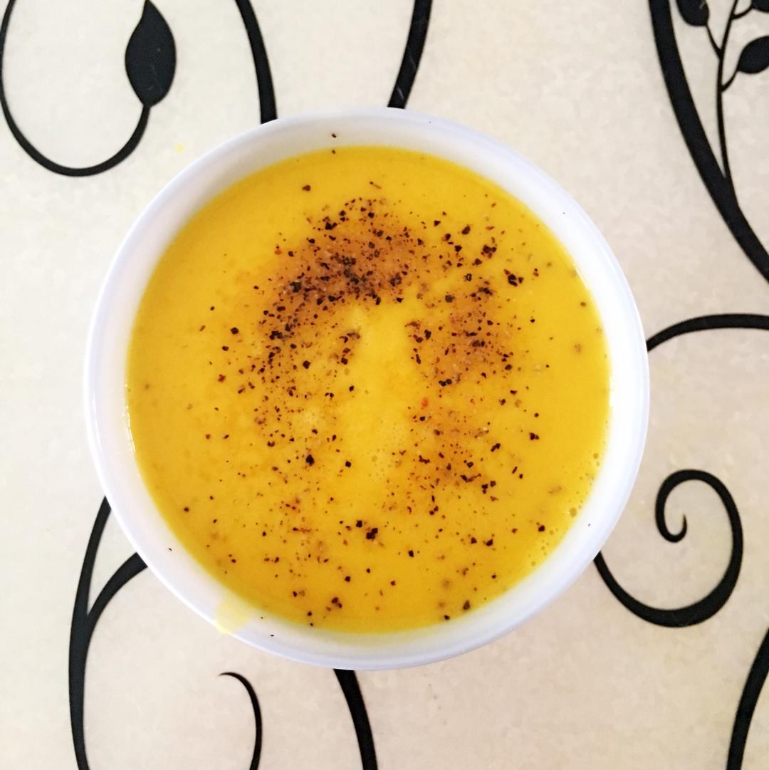 奶油南瓜浓汤 Pumpkin soup