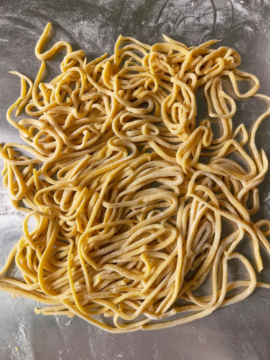 木有面条机也可以做出Q弹 纯手工鸡蛋面