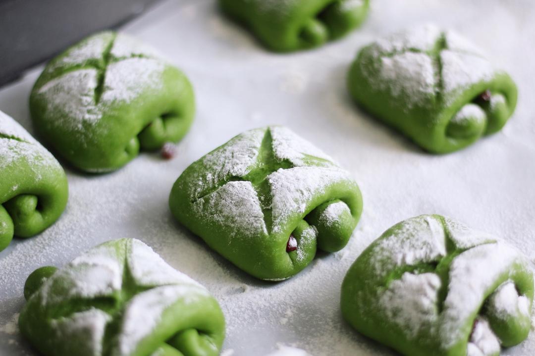 抹茶红豆牛奶卷（超好揉出手套膜的方子）