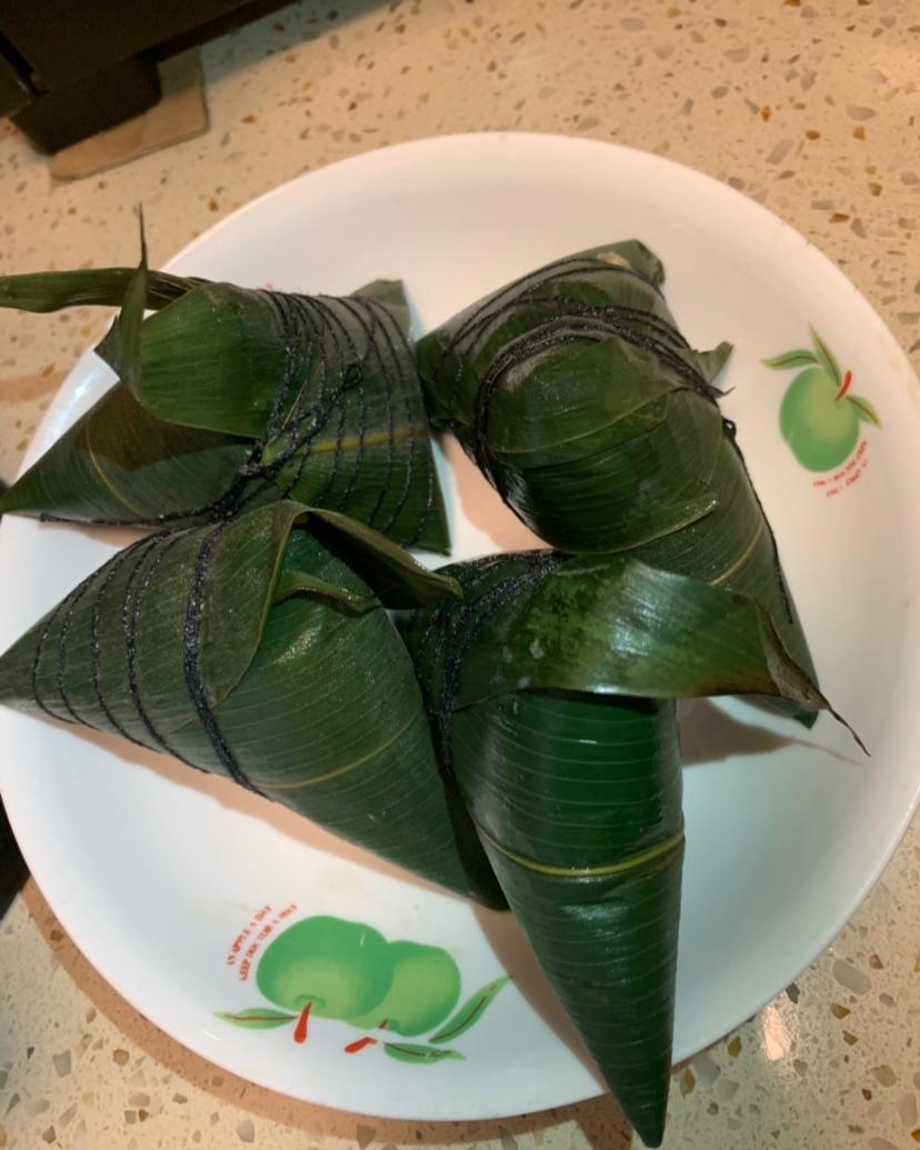 好吃到飞起的肉粽子