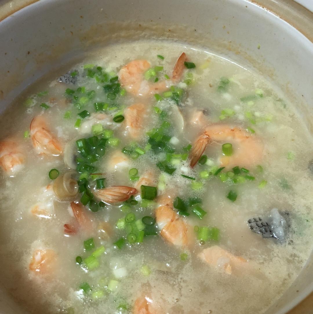 鲜虾砂锅粥
