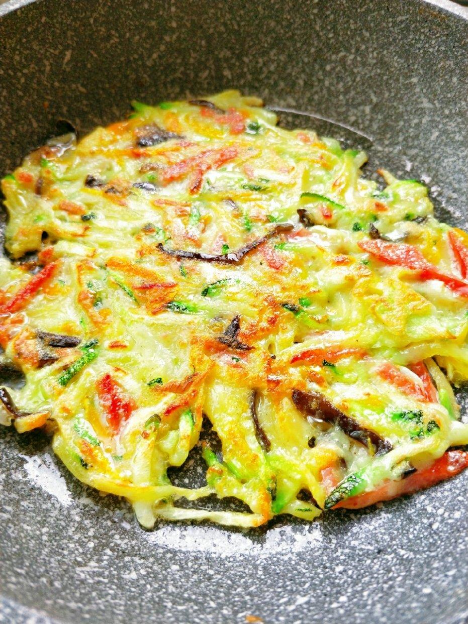 土豆木耳胡萝卜茭瓜饼