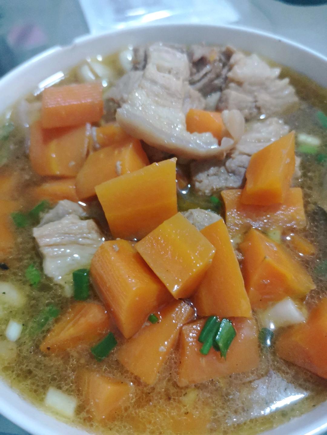 土豆胡萝卜红烧五花肉