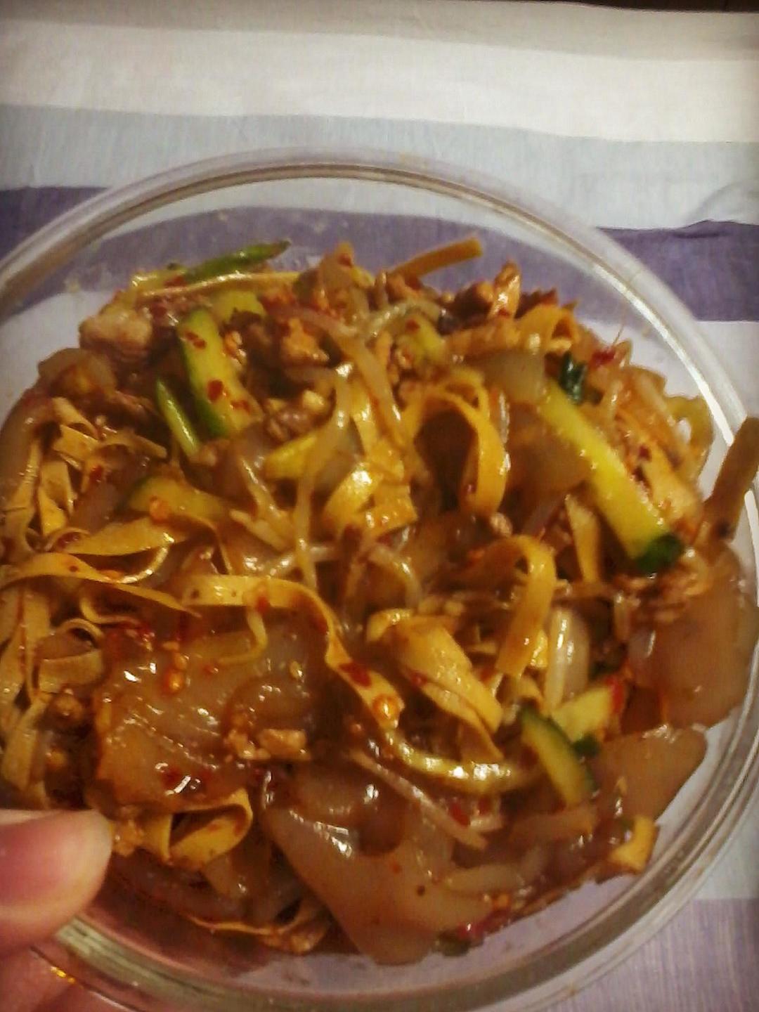 炒肉大拉皮