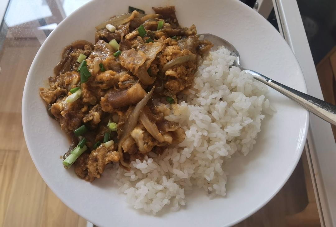 【搬运】抱蛋肥牛饭（原Po知乎：添饭小哥哥）