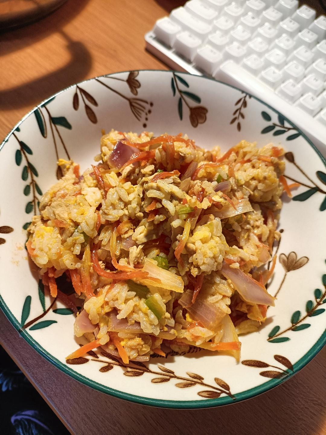 胡萝卜鸡丝炒饭