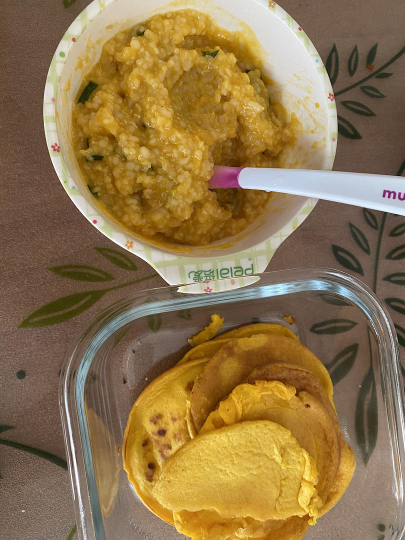 7月+宝宝辅食                                                              南瓜米粉松饼