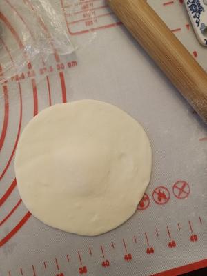 一次发酵的发面馅饼的做法 步骤5