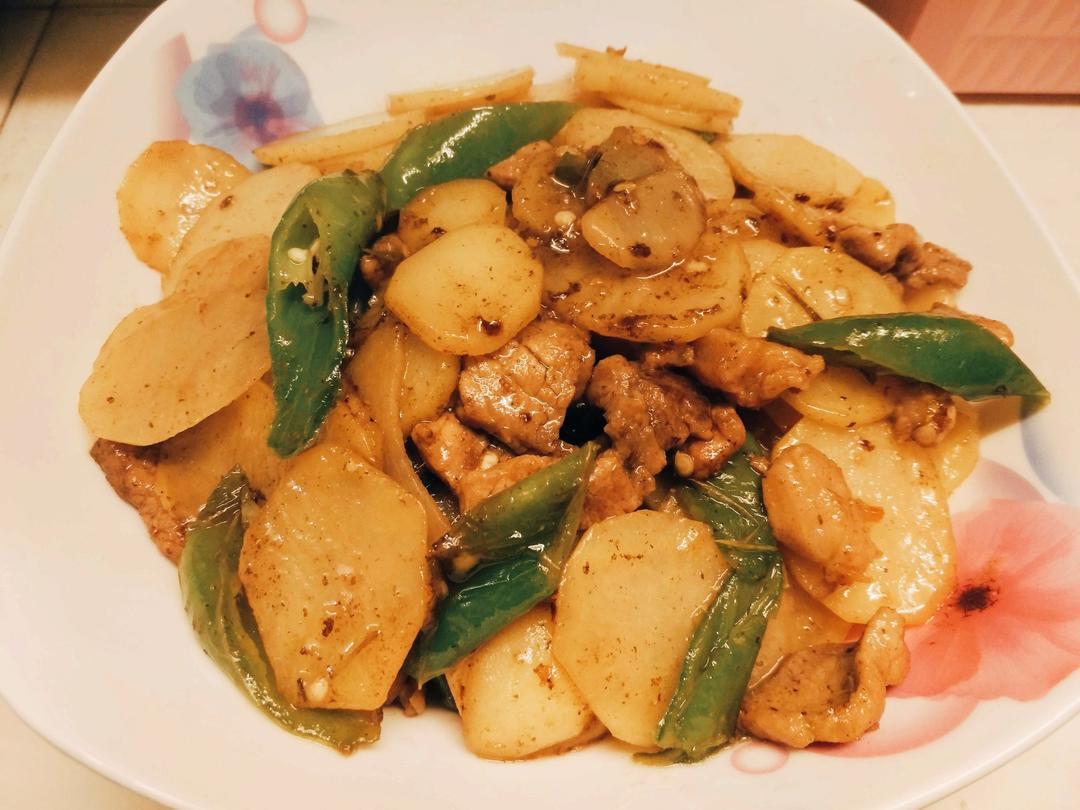 土豆片炒肉
