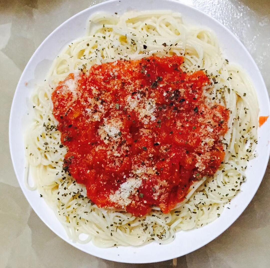 番茄肉酱意大利面