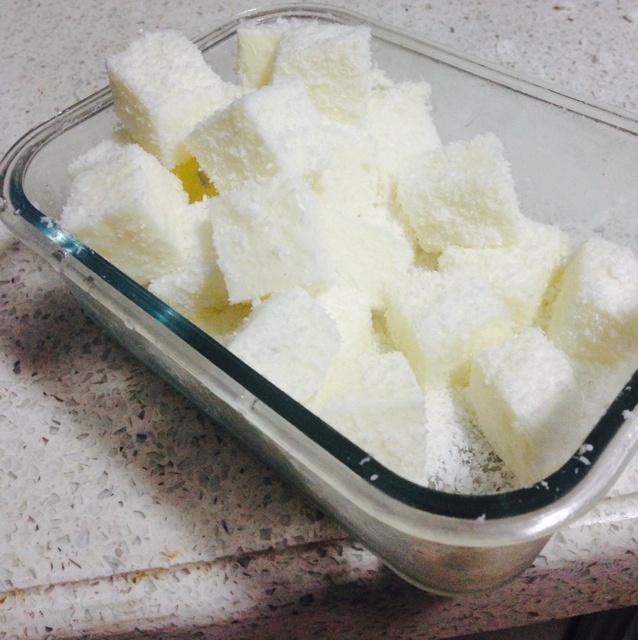 完胜85度C牛奶椰丝小方