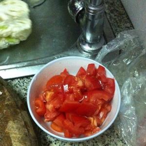 菜花炒番茄的做法 步骤3