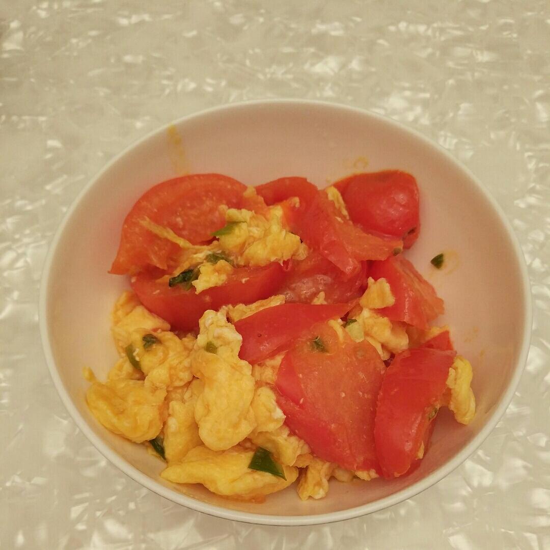鸡蛋柿子