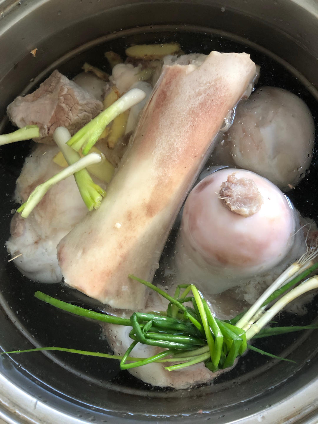 牛筒骨汤