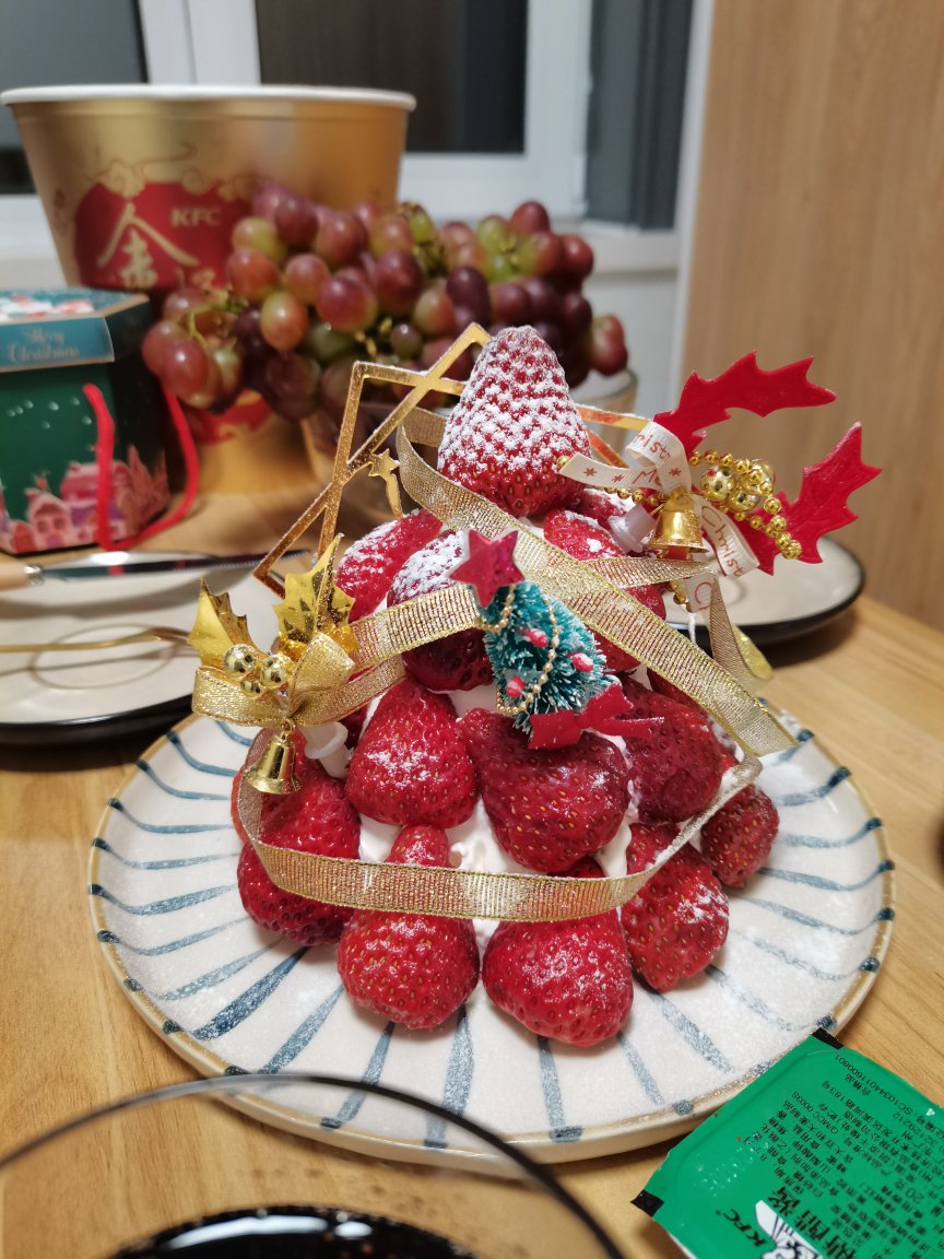圣诞蛋糕-草莓圣诞树