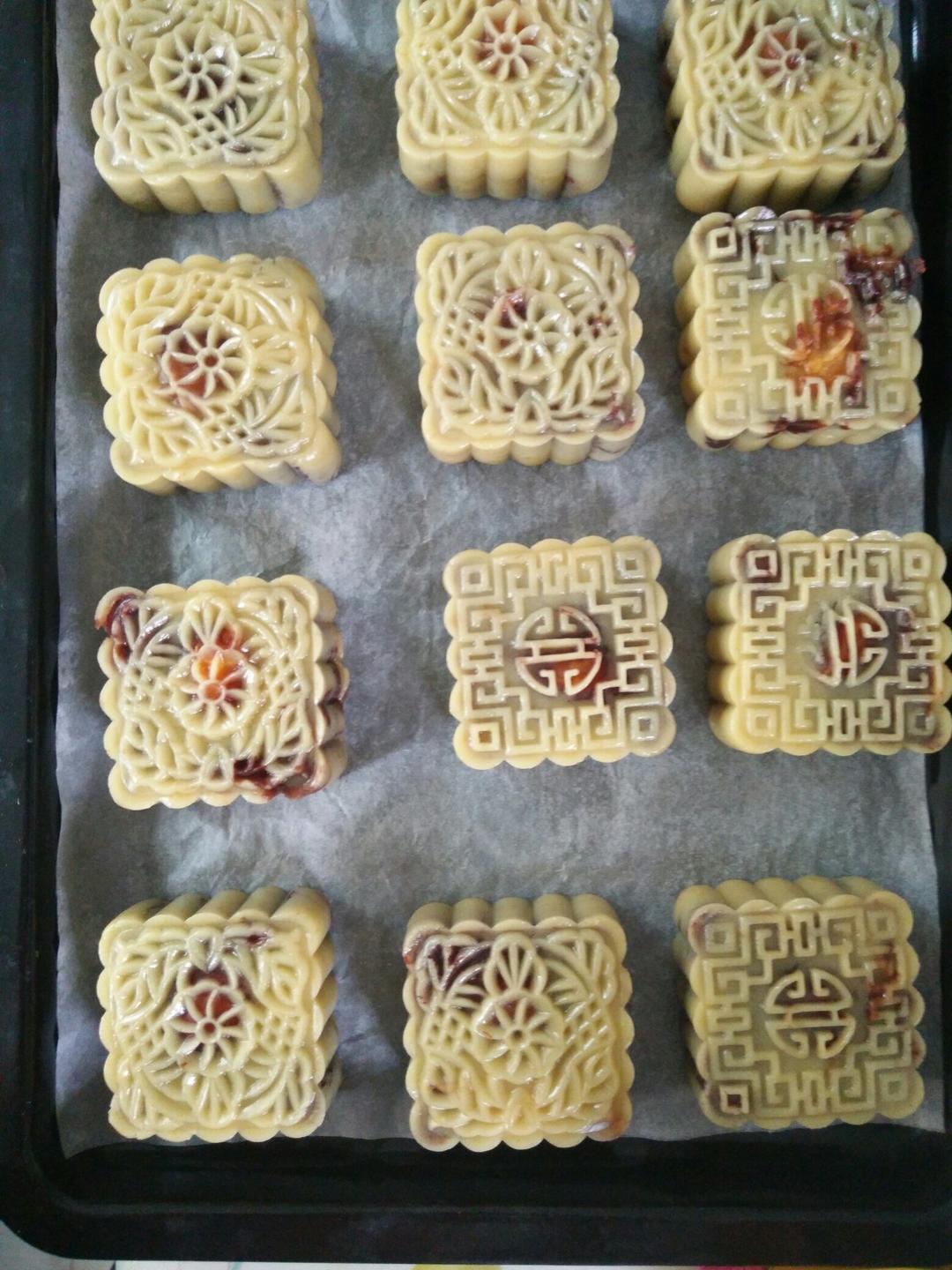 广式月饼——蛋黄莲蓉月饼