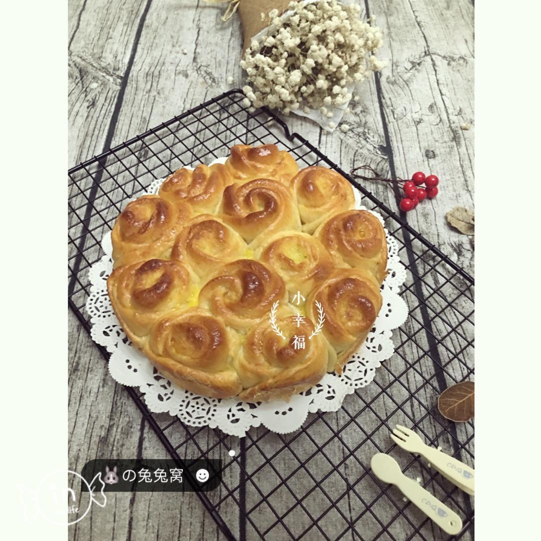 椰蓉玫瑰花面包的做法