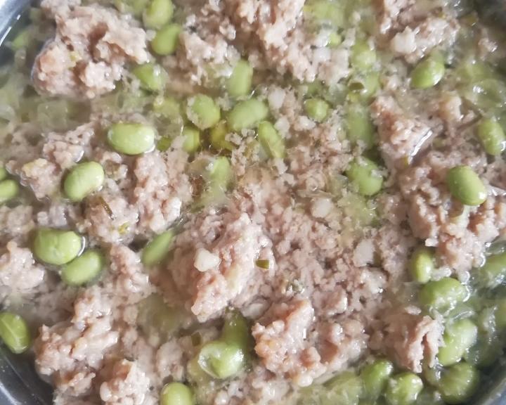 传统毛豆米肉饼汤的做法