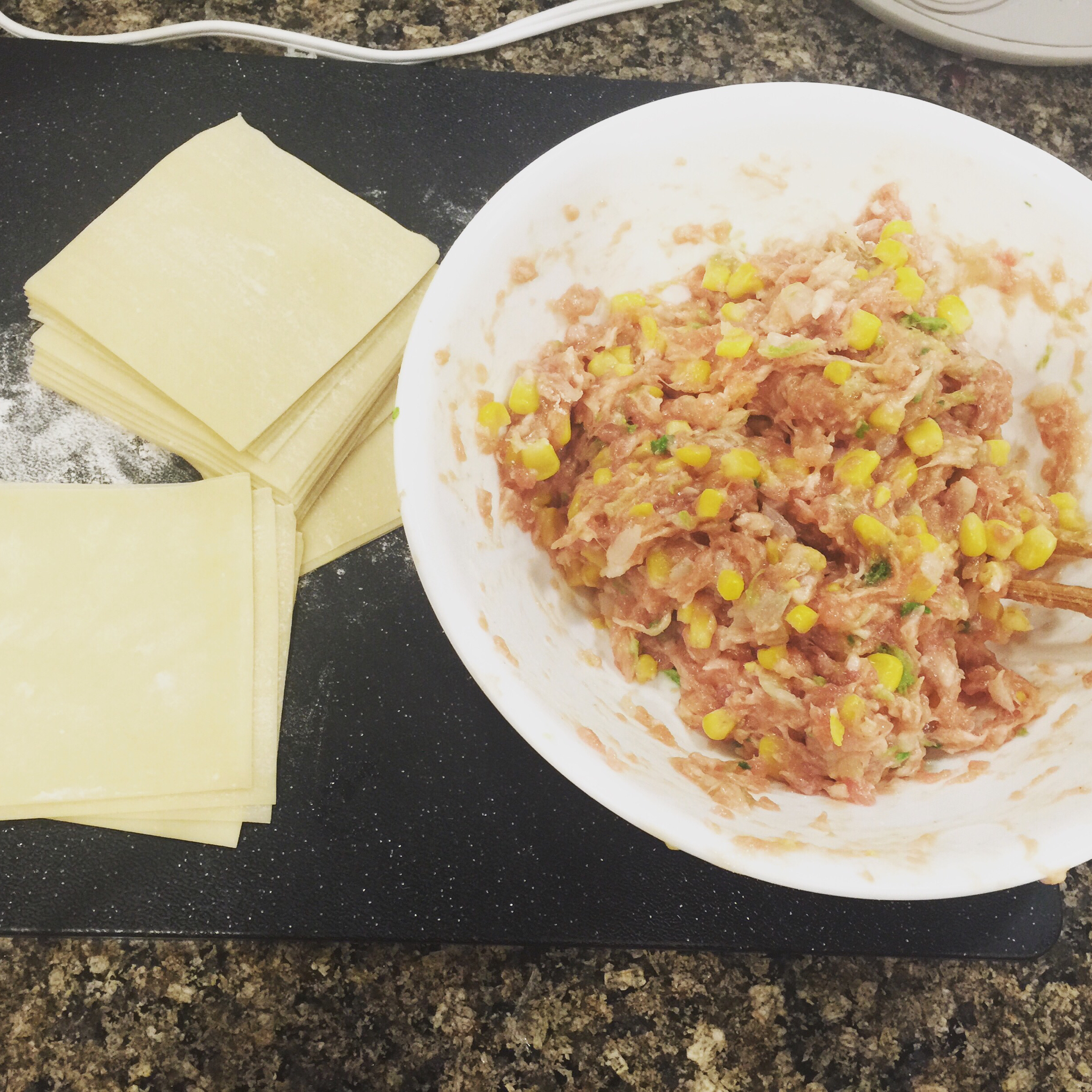 鲜肉虾仁玉米馄饨