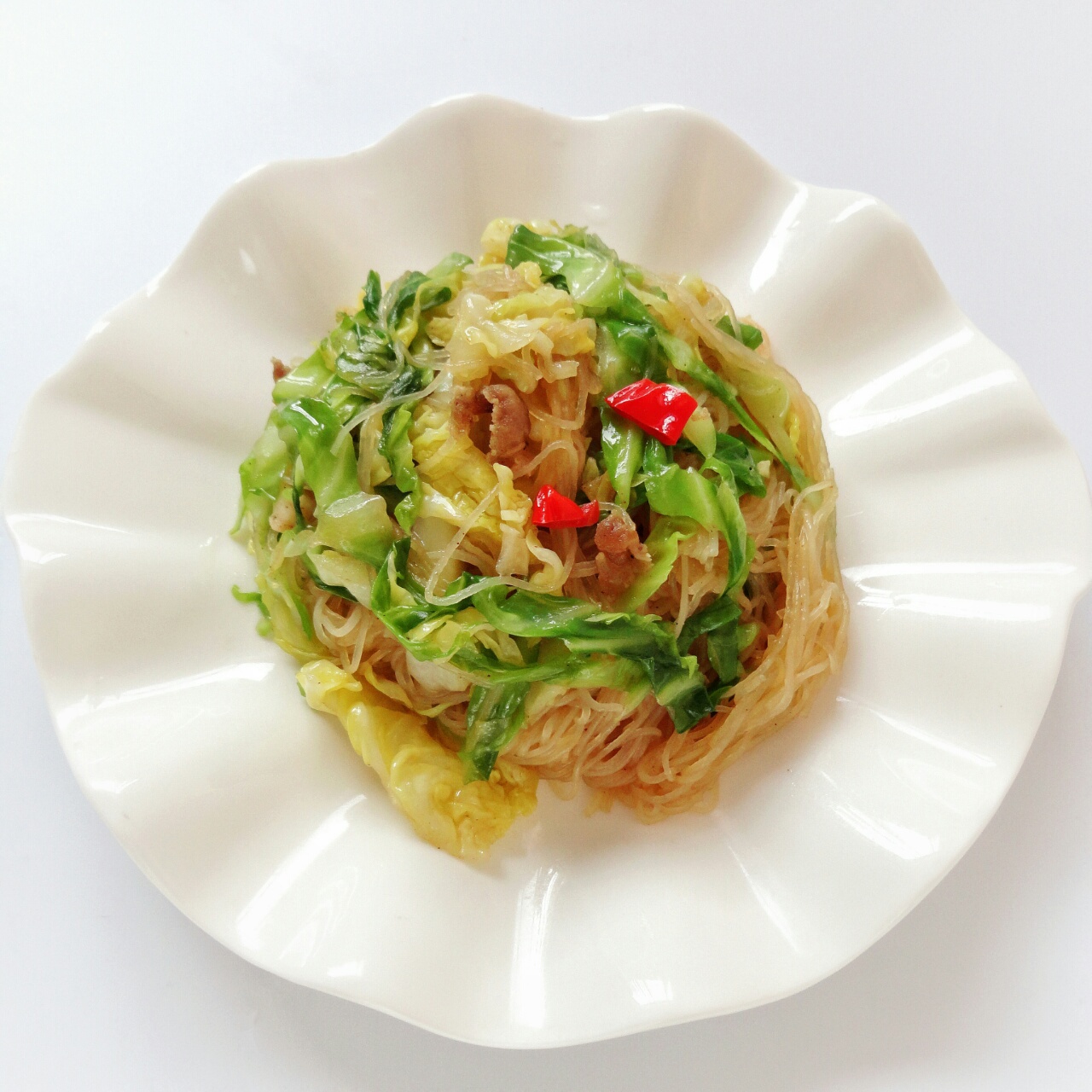 本宫待你不薄啊做的卷心菜炒粉丝glassnoodleswithcabbage