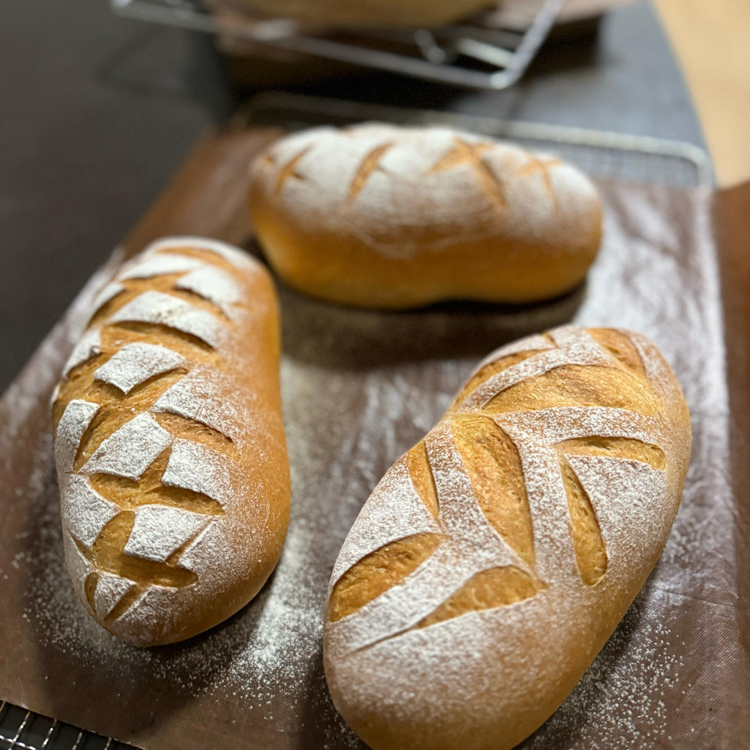 奶呼呼的厚炼乳吐司