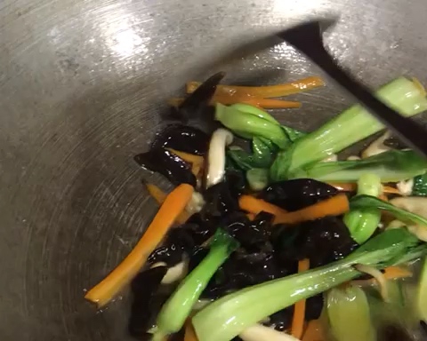 杂蔬汤的做法 步骤3